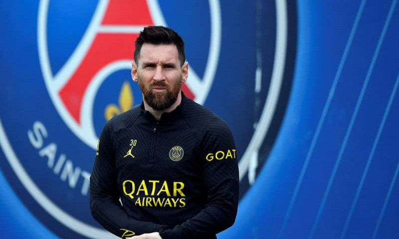 Técnico do PSG confirma saída de Lionel Messi do clube francês