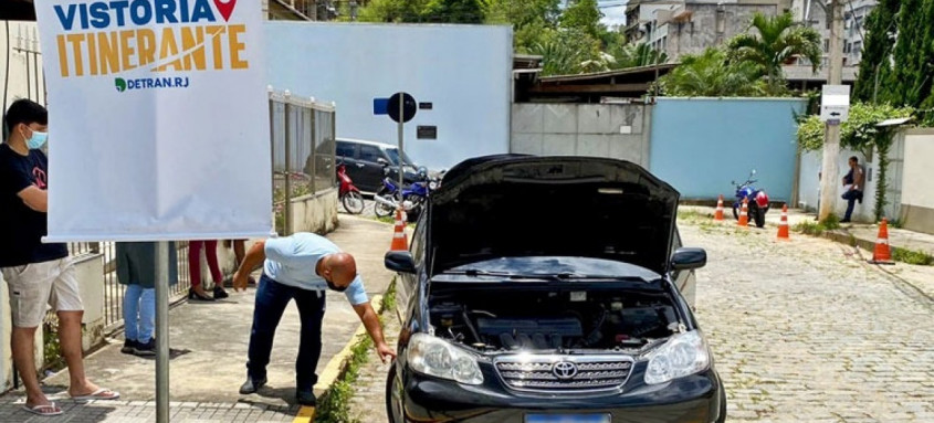 Departamento leva formato móvel para municípios que não possuem posto de vistoria, proporcionando mais comodidade a moradores da região