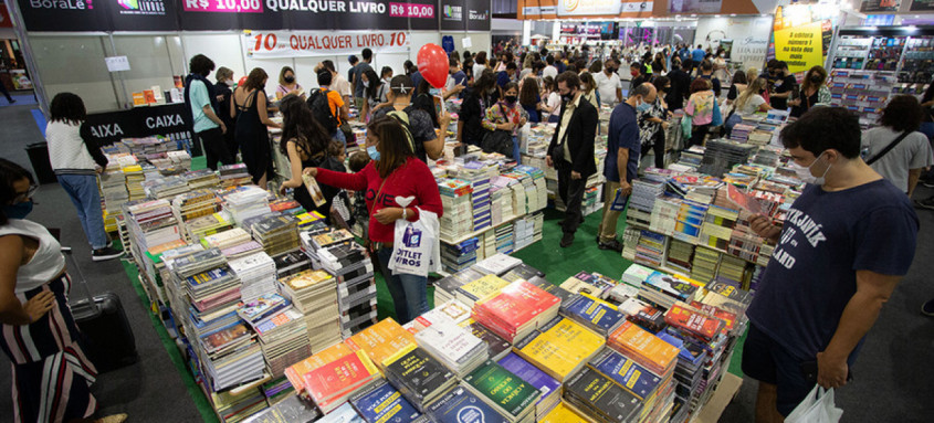 Segundo a organização do evento, a Bienal do Livro de 2019 vendeu o triplo de exemplares de obras censuradas