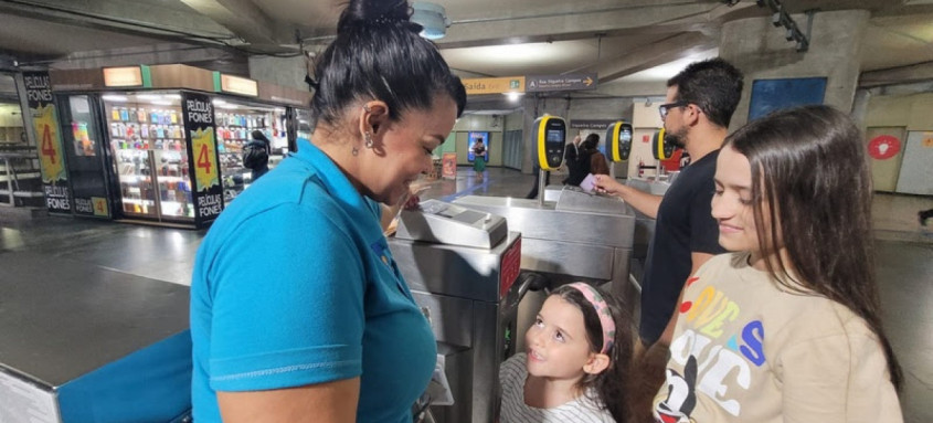  Campanha do MetrôRio incentiva o uso do transporte público para lazer aos fins de semana durante o 