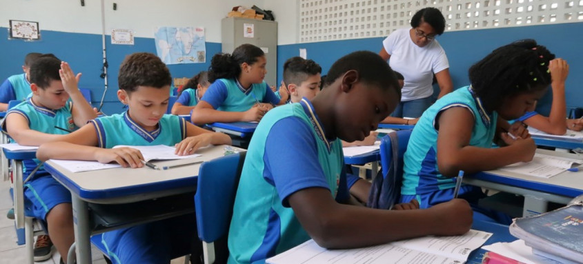 Para os alunos que já estudam na rede, a renovação de matrícula já começou 