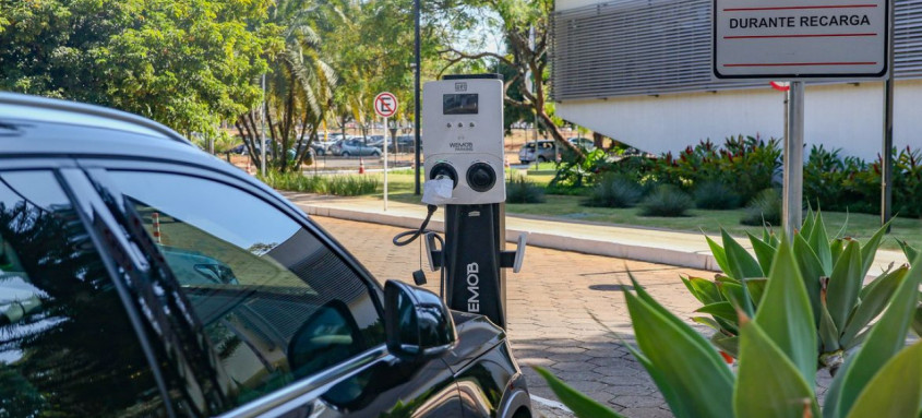 Segundo a decisão, as alíquotas serão gradualmente recompostas até chegarem a 35% do valor de importação de carros elétricos em junho de 2026