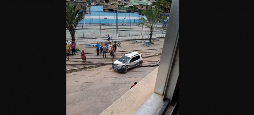 Rua Euclides da Cunha, em Vilar dos Teles, onde a adolescente e o menino foram atingidos por disparos