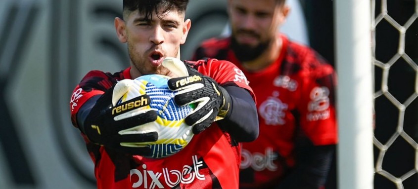 Argentino Agustín Rossi é o titular absoluto do gol do Flamengo
