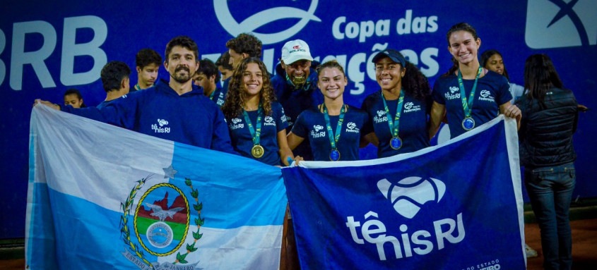 A equipe formada por Sthefany Lima, Gabriela Felix, Valentina Monsanto e Luiza Kohn venceram a Copa das Federações