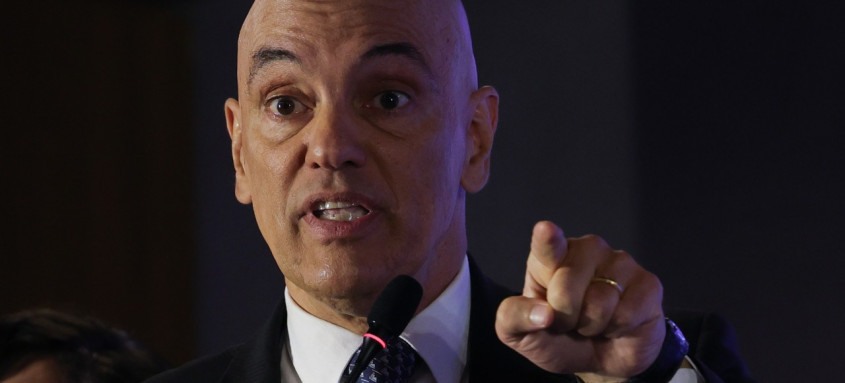 Ministro Alexandre de Moraes, do Supremo Tribunal Federal, determinou a suspensão da rede social X no Brasil