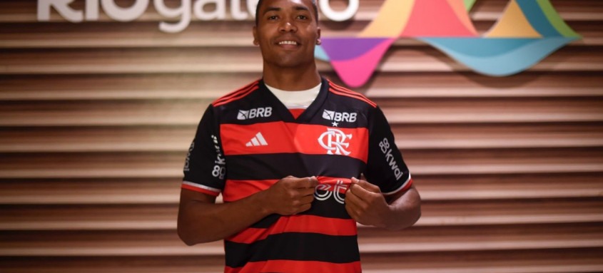 Novo reforço do Fla, Alex Sandro está ansioso para estrear pelo clube