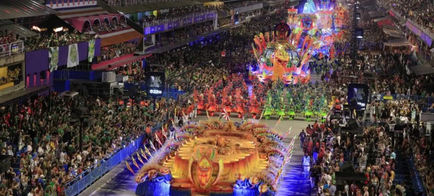 Proposta é que sejam levadas durante o desfile das escolas de samba do Rio, mensagens de conscientização pelo enfrentamento a todos os tipos de violência contra mulheres