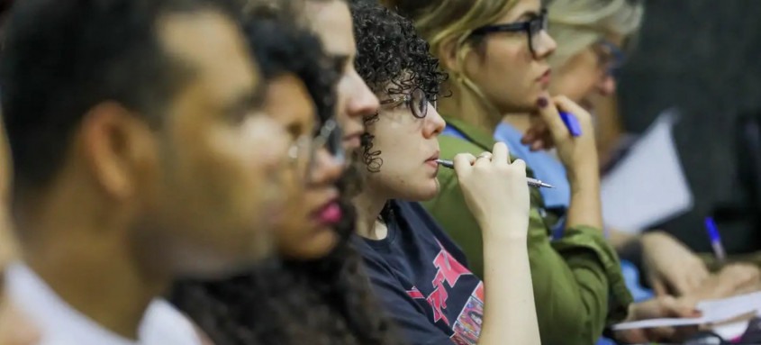 Acesso a esse material estará na área do candidato, mesma página onde foi feita a inscrição para o concurso