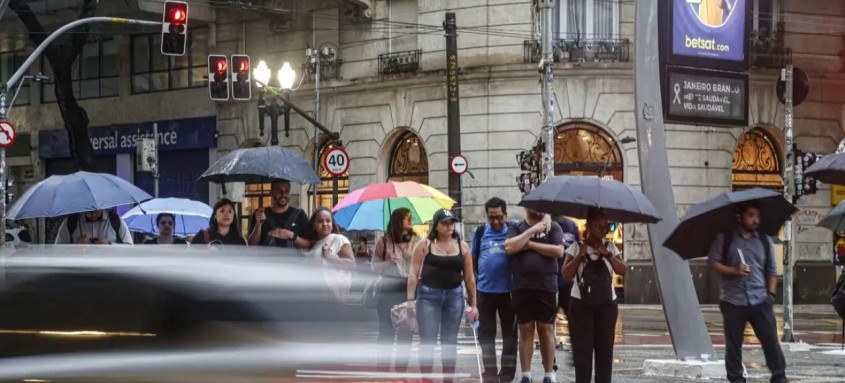 Próximos dias serão de chuvas na região sul se deslocando para áreas de São Paulo e do extremo sul da Região Centro-Oeste