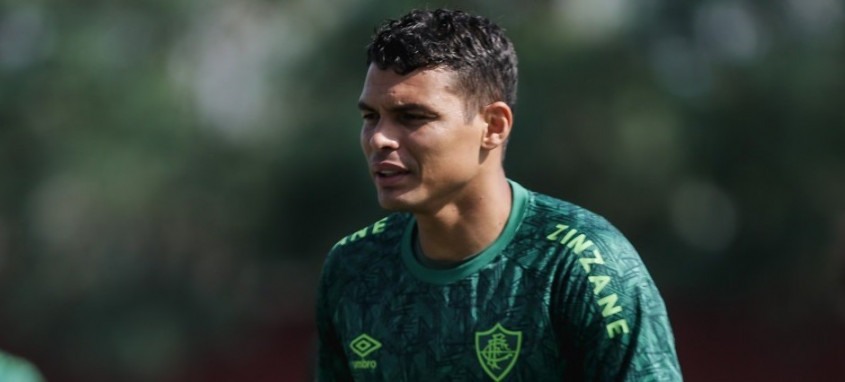 Capitão tricolor, zagueiro Thiago Silva está confirmado no time do Fluminense que enfrenta o Galo