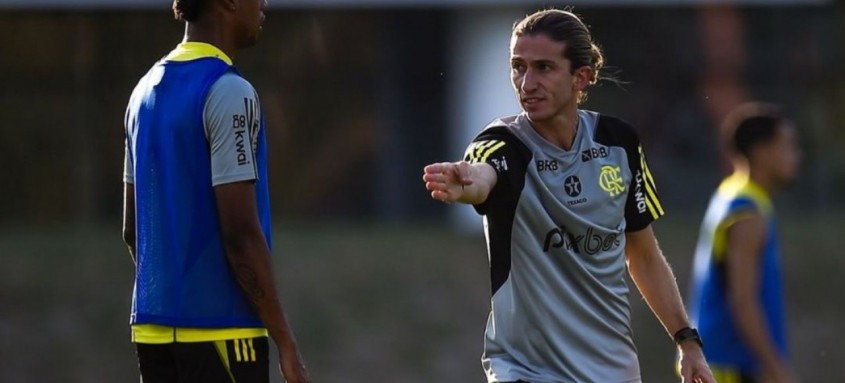 Filipe Luís estreia nesta quarta-feira no comando do Flamengo
