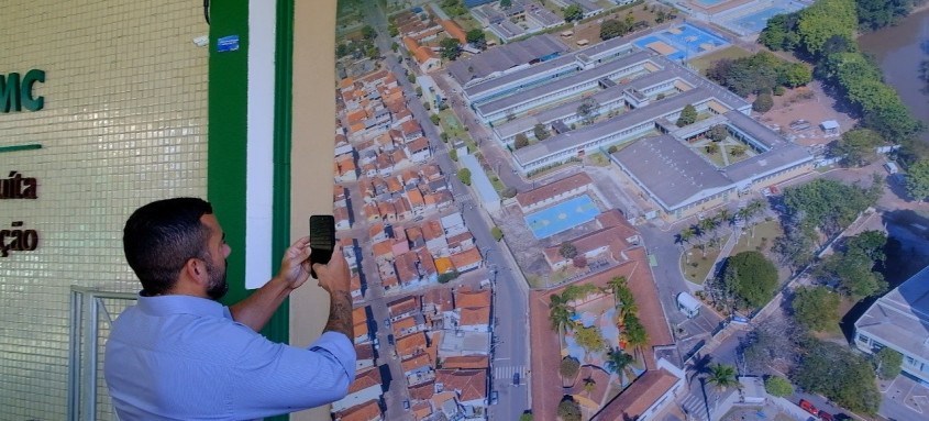 Carlos Jordy visitou a cidade mineira Santa Rita do Sapucaí, conhecida internacionalmente como um grande hub de eletrônica e alta tecnologia