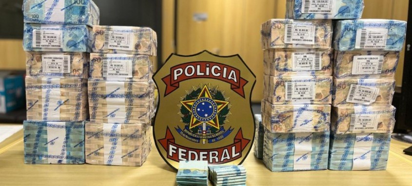 Homem foi preso em flagrante em Duque de Caxias com quase R$ 2 milhões em espécie que seria usado para a prática de corrupção eleitoral