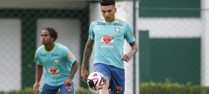 Igor Jesus formará o trio de ataque da seleção brasileira ao lado de Rodrygo e Savinho