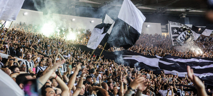 A torcida do Botafogo está na expectativa de confirmar amanhã a vaga na final da Copa Libertadores