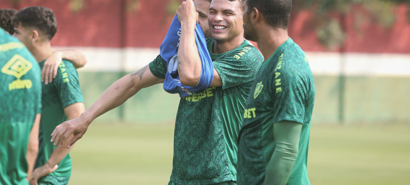 Recuperado de lesão, Thiago Silva volta nesta sexta ao time do Fluminense