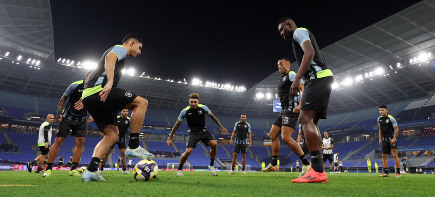 Botafogo entra em campo nesta quarta, em Doha, para a estreia na Copa Intercontinental, antigo Mundial de Clubes da Fifa