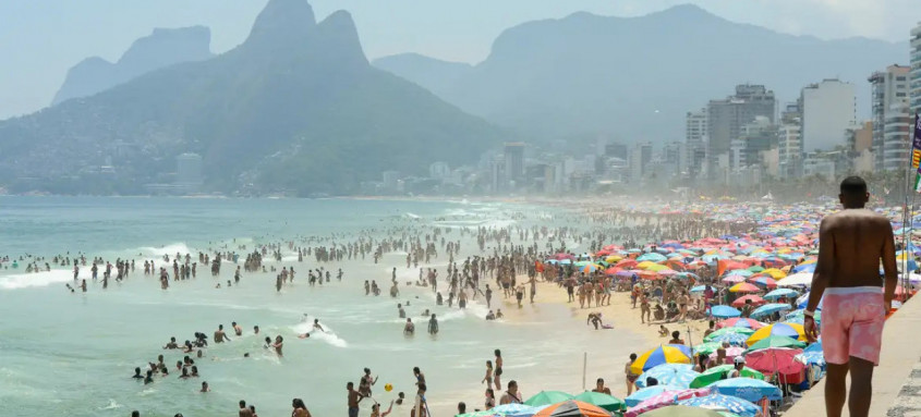 De acordo com a pesquisa, cada turista brasileiro pretende gastar, em média, R$ 2.514 neste verão