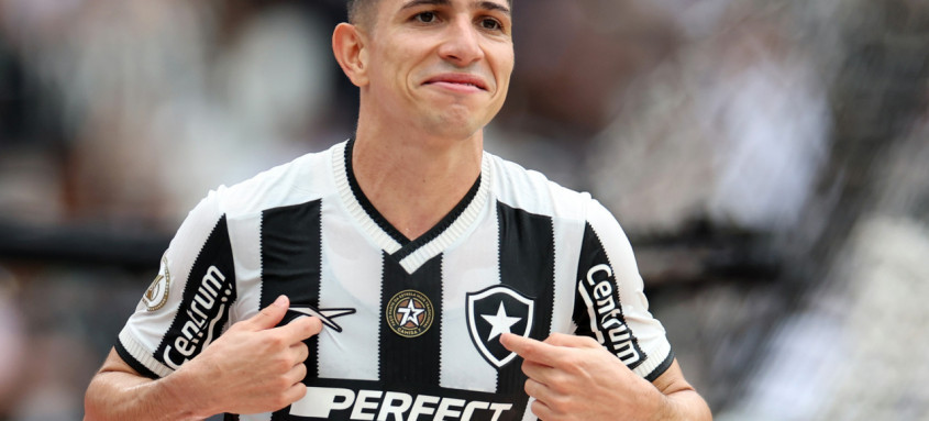 Savarino é um dos três representantes do Botafogo na disputa pelo tradicional prêmio Rei da América