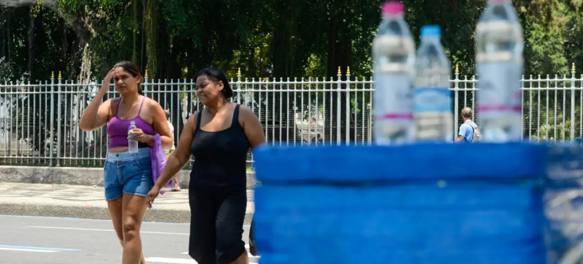 Carioca vem enfrentando um forte calor nos últimos dias
