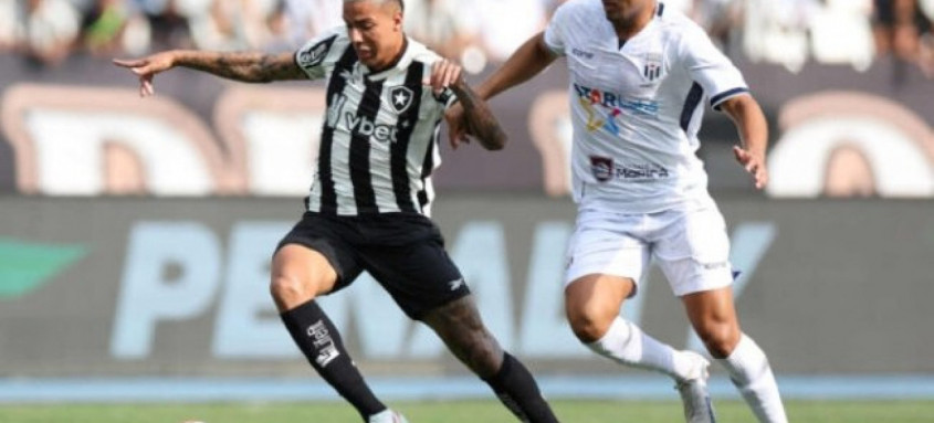 Carlos Alberto se despede do Botafogo