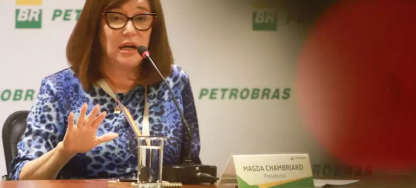 Preços da gasolina e do diesel terão reajuste a partir deste sábado (1º/2). Presidente da Petrobras anunciou redução no valor do gás