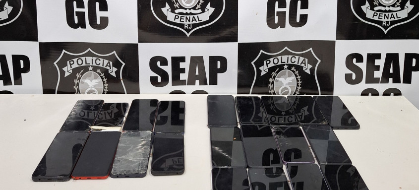 parelhos celulares apreendidos pela Secretaria de Estado de Administração Penitenciária (SEAP) durante Operação Strangulatio