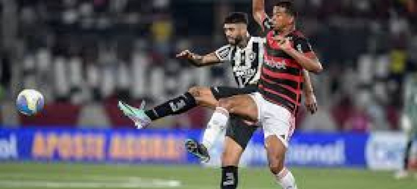 imagem cameraFlamengo e Botafogo já disputaram diversas finais históricas no futebol brasileiro, com títulos marcantes para ambos os clubes