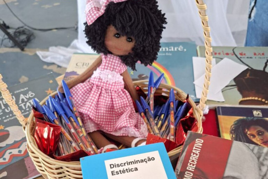 Projetos sobre cultura afro-brasileira conectam escola e universidade 
      
         Do cinema negro às histórias de resistência negra em Campos dos Goytacazes, dois projetos apoiados pelo programa Mais Ciência vêm transformando...