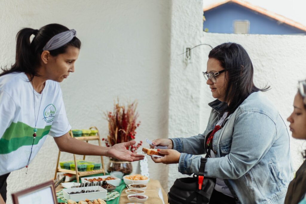 Alunos de curso de gastronomia do Projeto Cozinha Criativa em Maricá