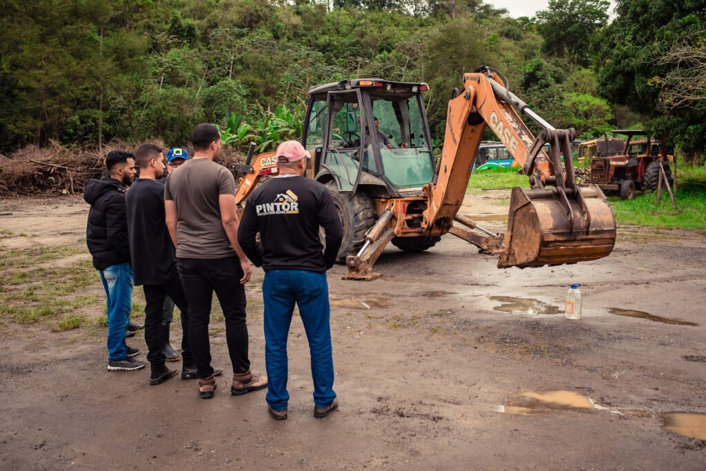 Equipe da Agricultura de Rio Bonito participa de capacitação prática