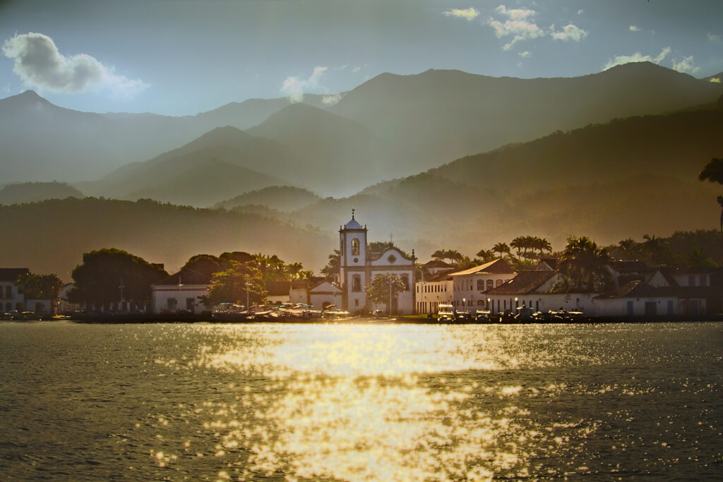 Vista do centro histórico de Paraty, na Costa Verde