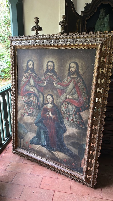 Pinturas e quadros apreendidos em investigação da Polícia Federal