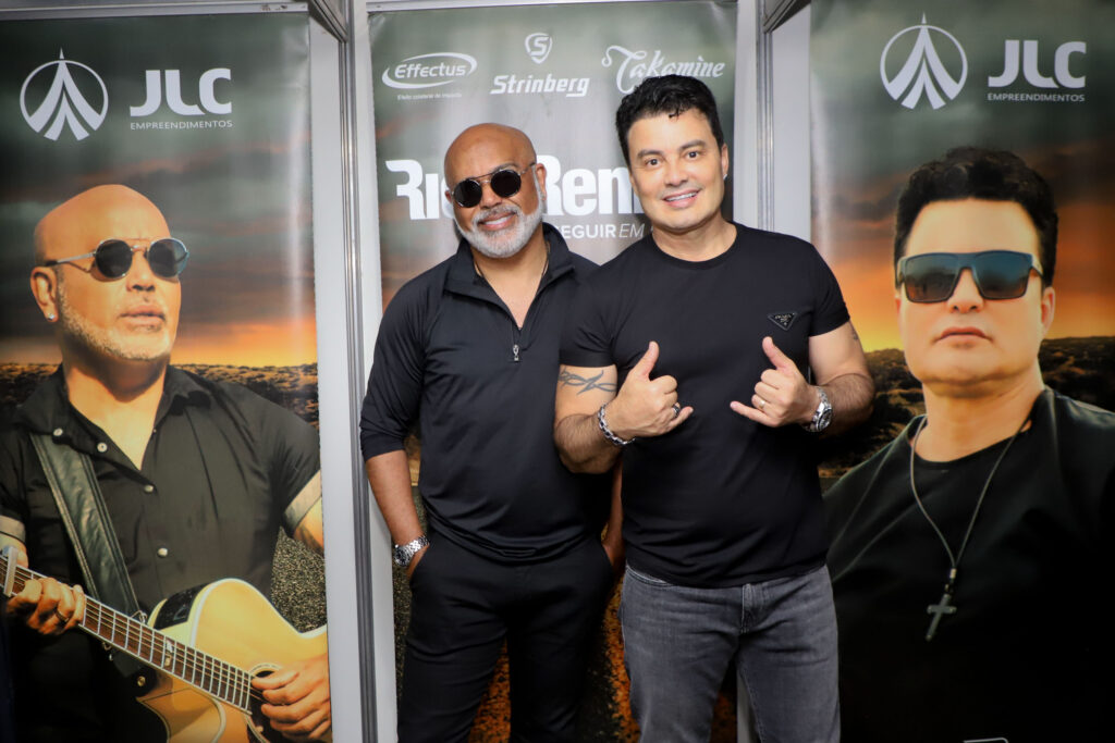Rick e Renner durante apresentação no Verão Maior Paraná, em 2024