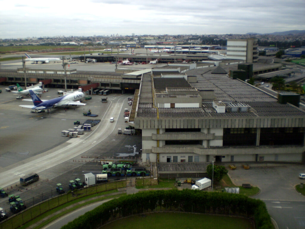 Vista panorâmica do Aeroporto Internacional de Guarulhos