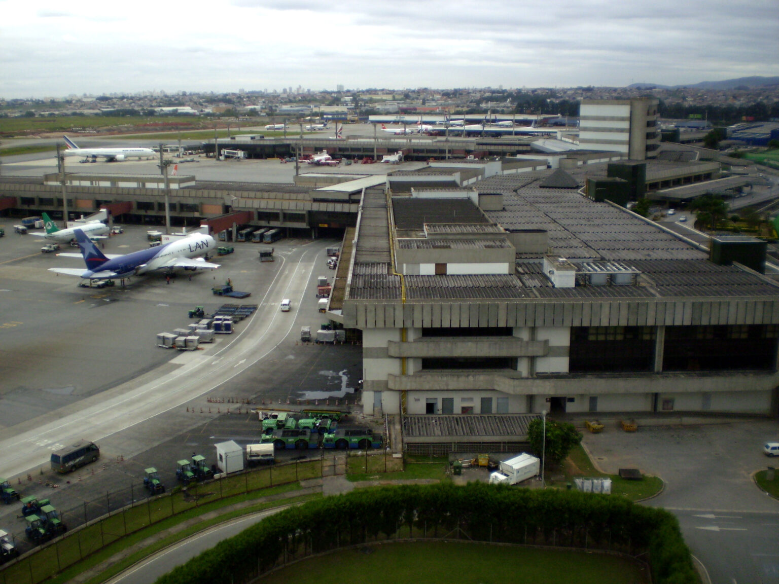 Vista panorâmica do Aeroporto Internacional de Guarulhos