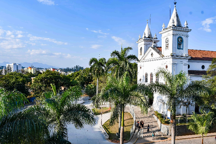 Atendimento de serviço essencial em Resende