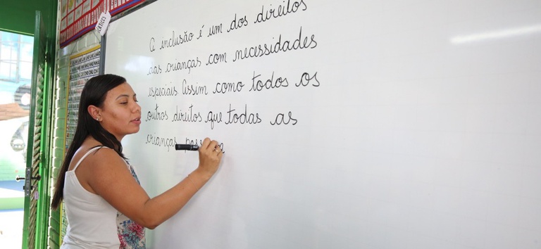 Professora em sala de aula