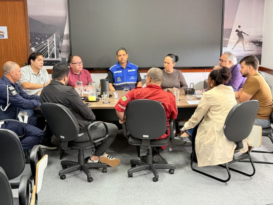 Reunião técnica sobre atendimento a crises psiquiátricas em Rio das Ostras