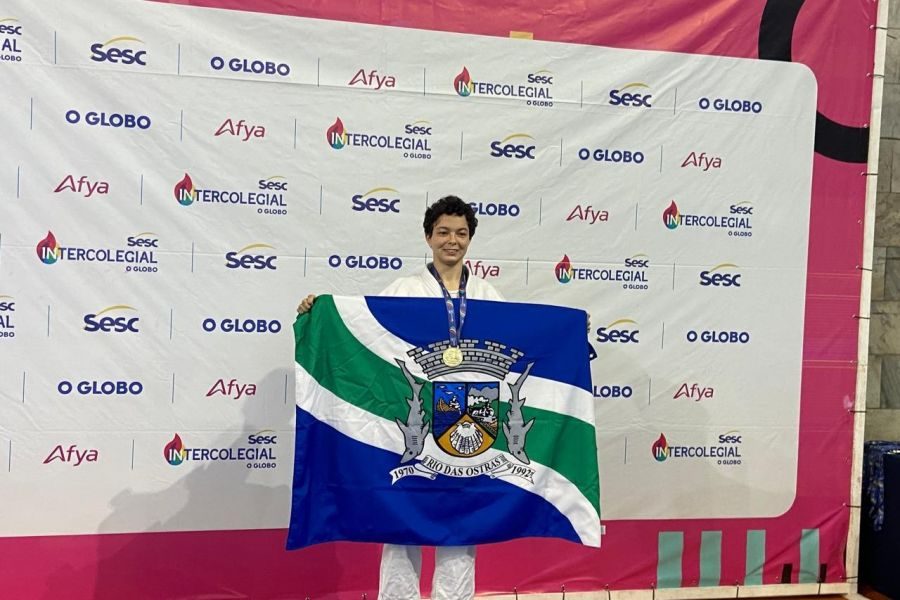 Judoca Lavínia Rodrigues após conquista do bicampeonato intercolegial