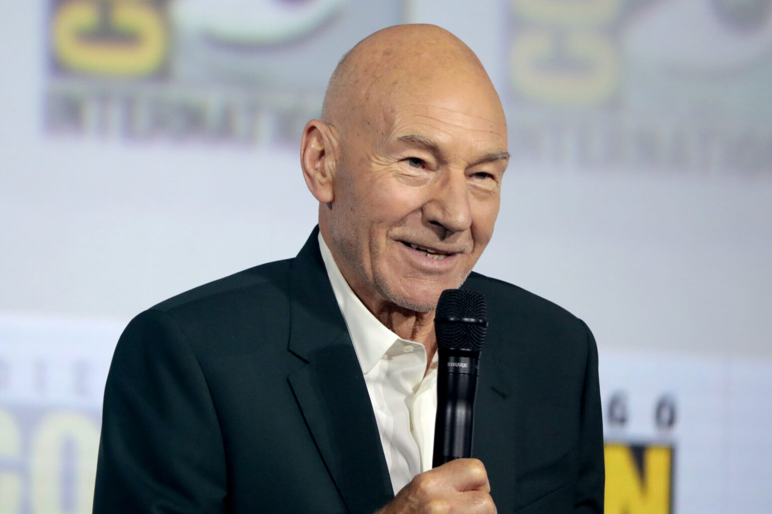 Patrick Stewart durante evento de Star Trek: Picard em 2019. Foto de arquivo: Gage Skidmore / Wikimedia Commons, CC BY-SA 2.0.