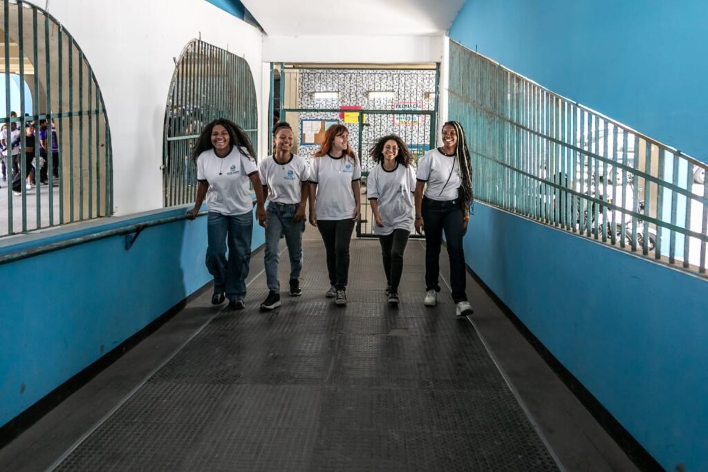 Alunos da rede estadual do Rio em atividade escolar