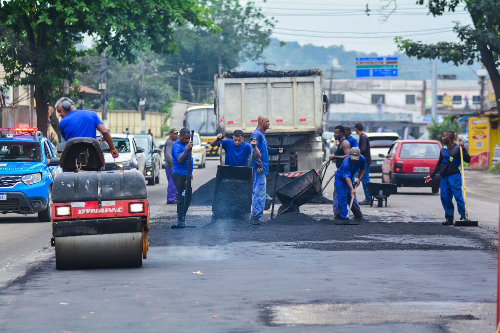 Obras de pavimentação em Belford Roxo