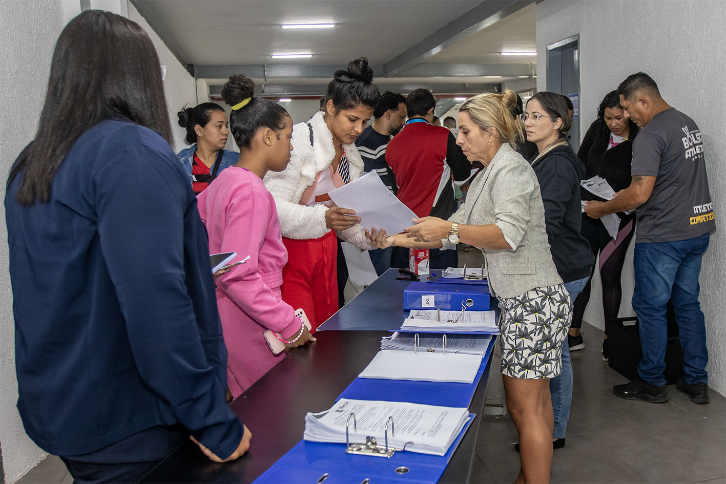 Atletas participam de atendimento do programa Bolsa-Atleta em Macaé