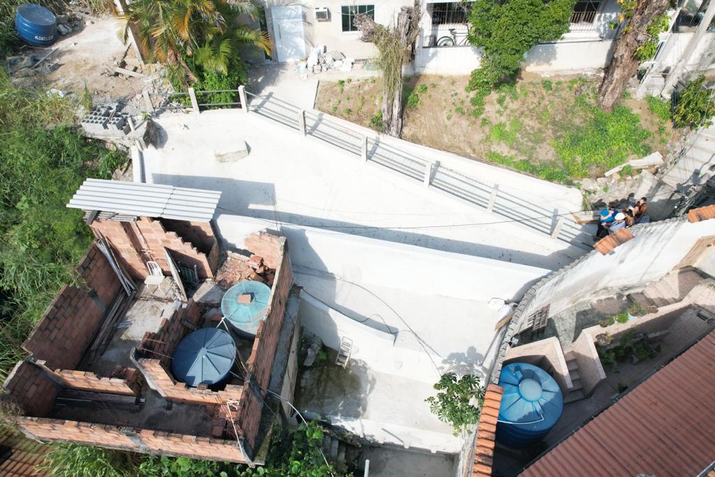 Obra de contenção de encosta em Jurujuba, Niterói