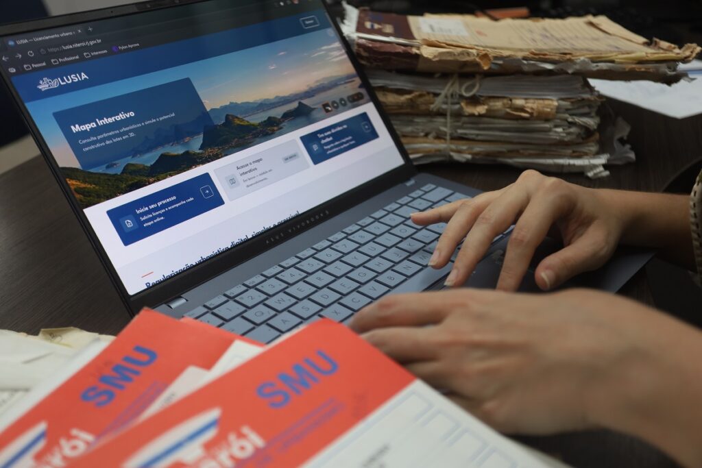 Apresentação da plataforma LUSIA para licenciamento em Niterói