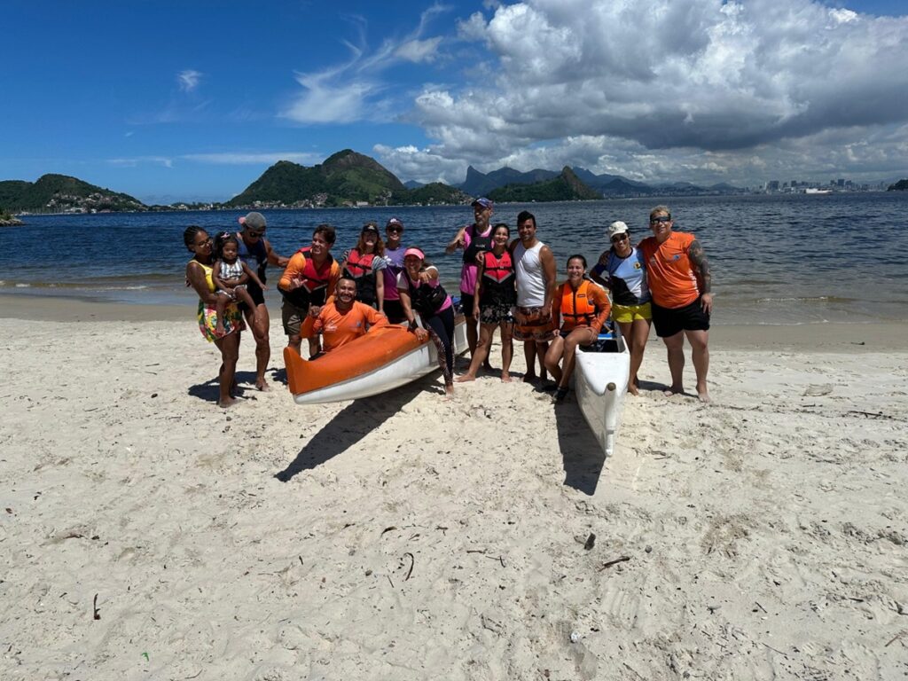 Atividade de bem-estar para mulheres na Praia de Icaraí