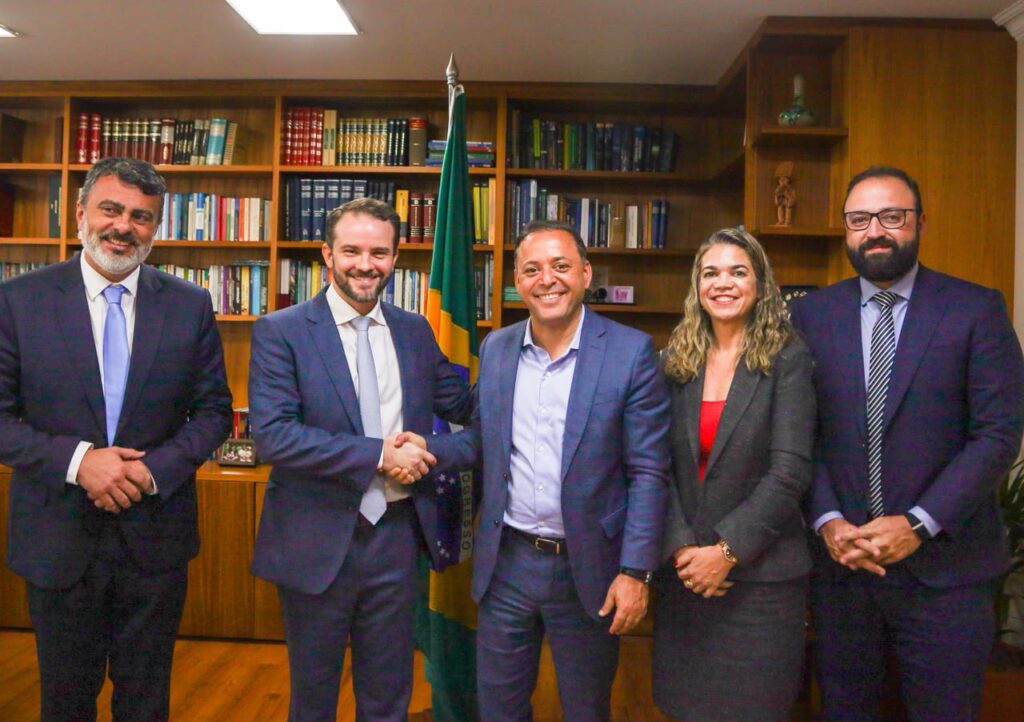 Representantes da Prefeitura de Niterói em reunião em Brasília