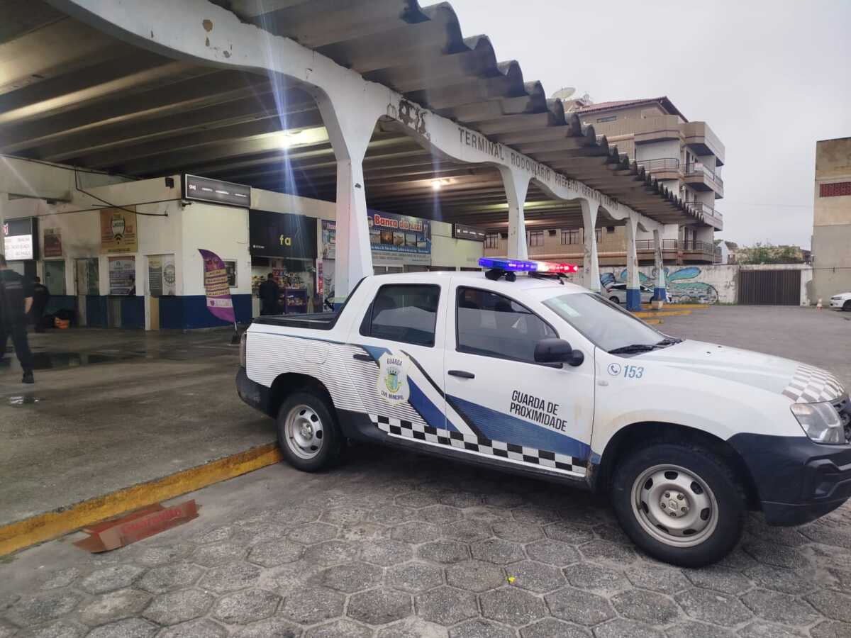 Viatura em patrulhamento em São Pedro da Aldeia